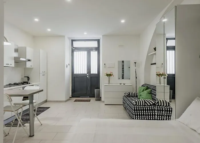 Black And White Appartement *