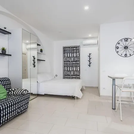 Black And White * Catane